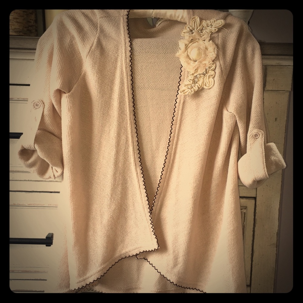 Blue bird oatmeal oatmeal sweater, size medium..
